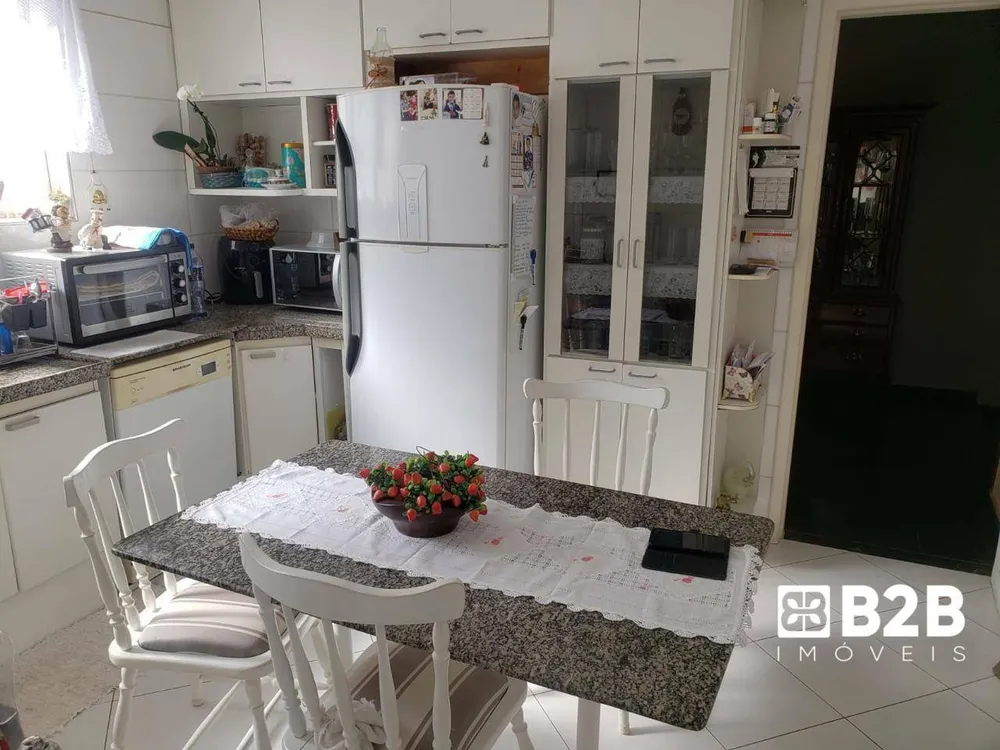 Casa, 3 quartos, 233 m² - Foto 10