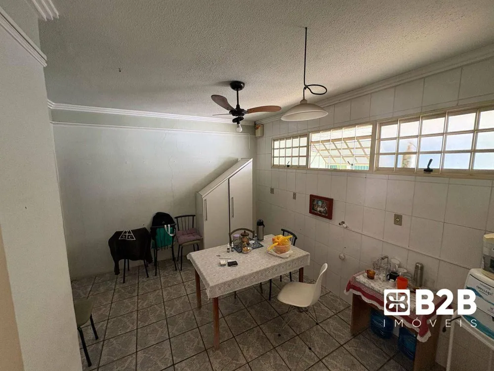 Casa, 3 quartos, 187 m² - Foto 3