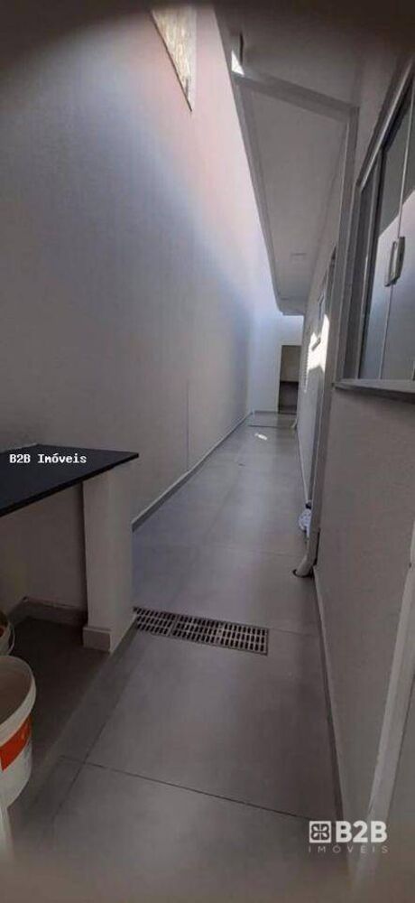 Casa à venda com 3 quartos, 193m² - Foto 3