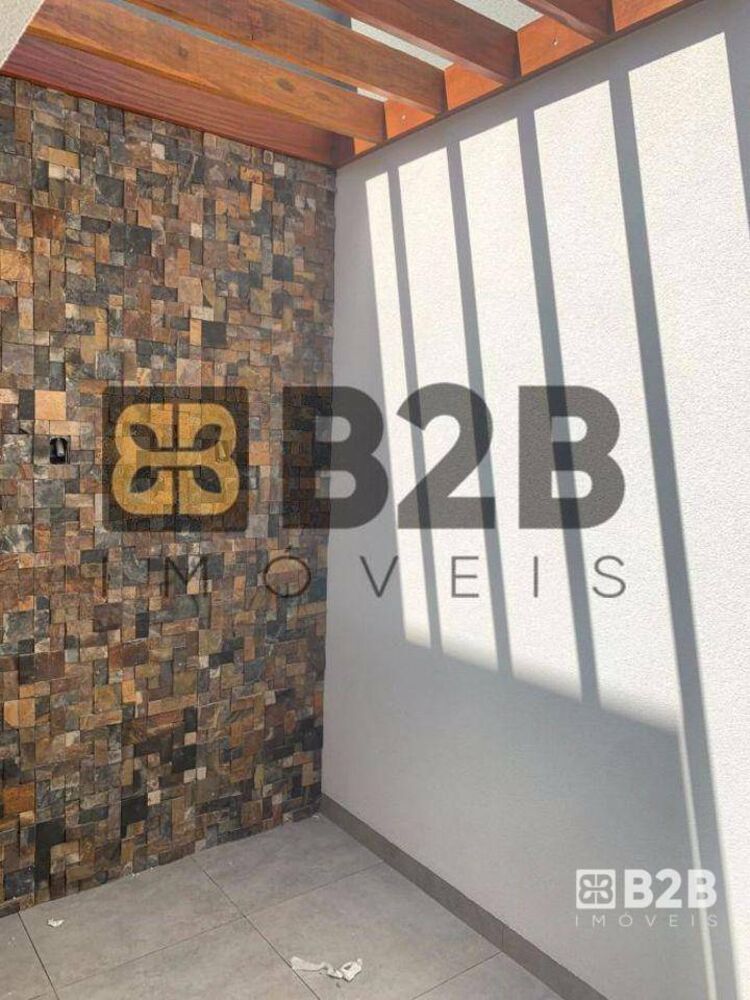 Casa à venda com 3 quartos, 126m² - Foto 2