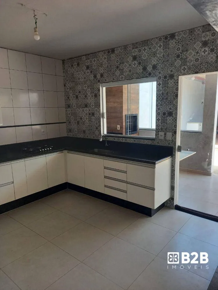 Casa, 3 quartos, 171 m² - Foto 3
