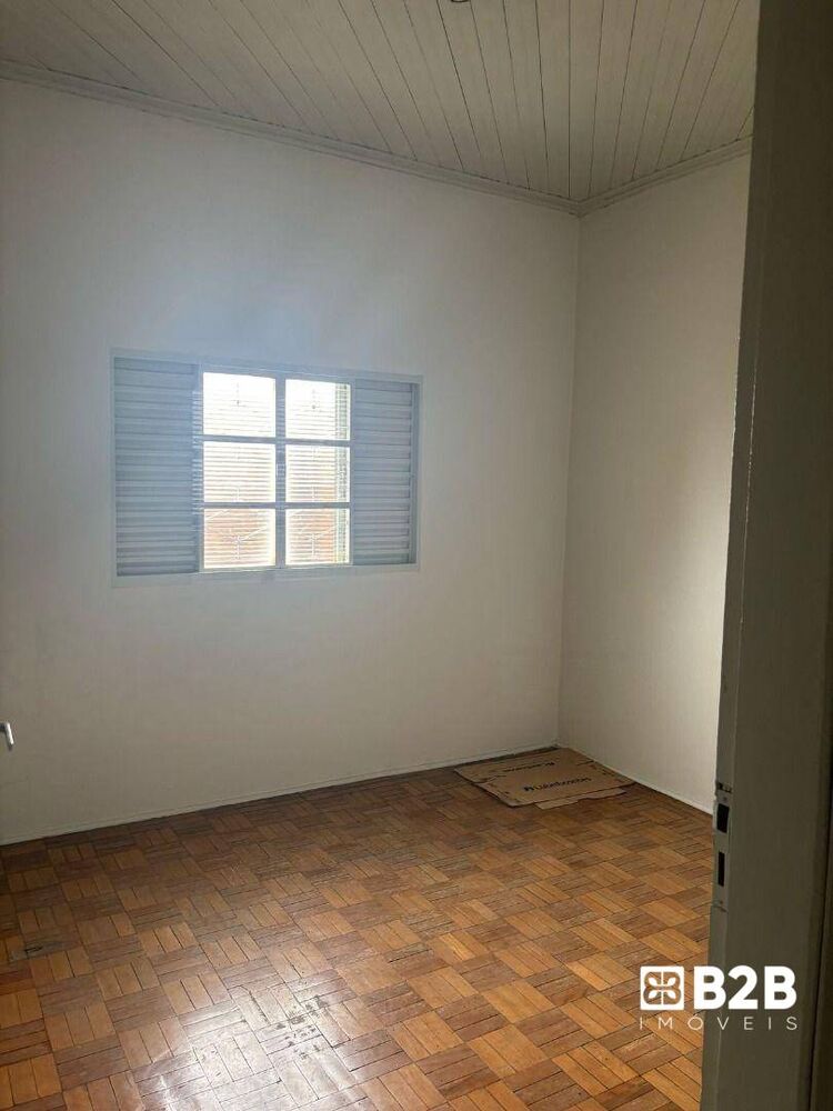 Casa para alugar com 5 quartos, 290m² - Foto 5