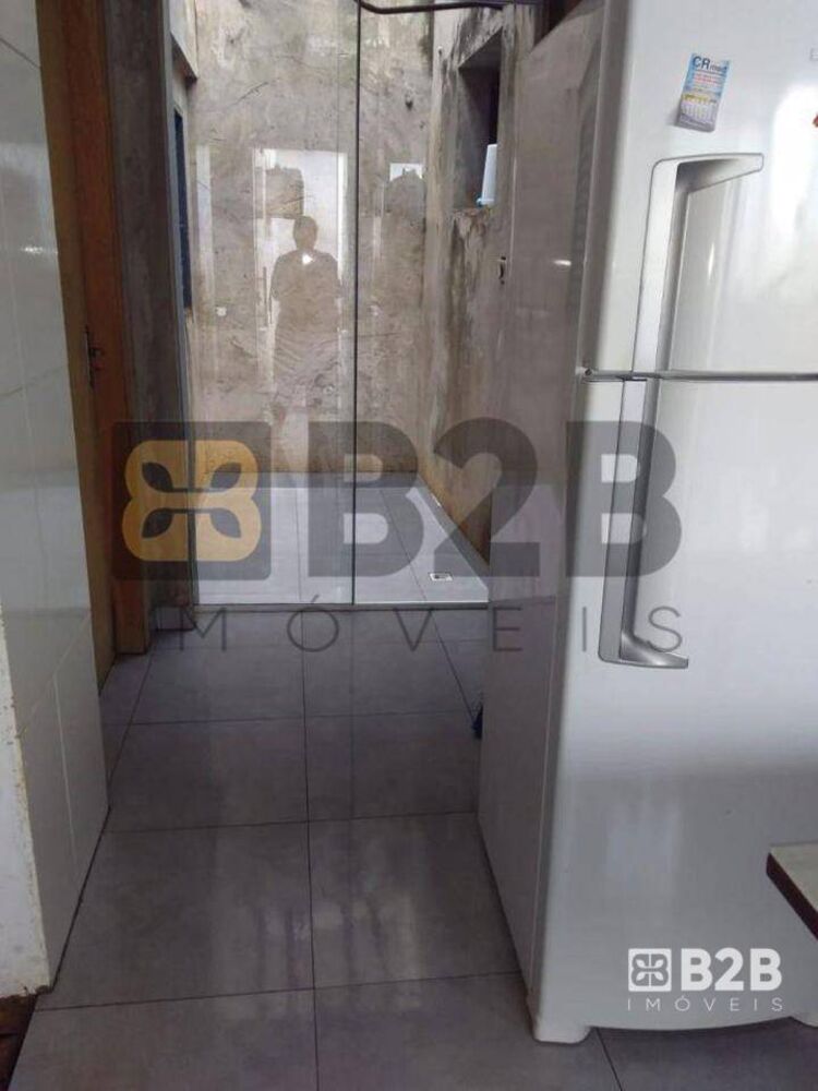 Casa à venda com 3 quartos - Foto 2