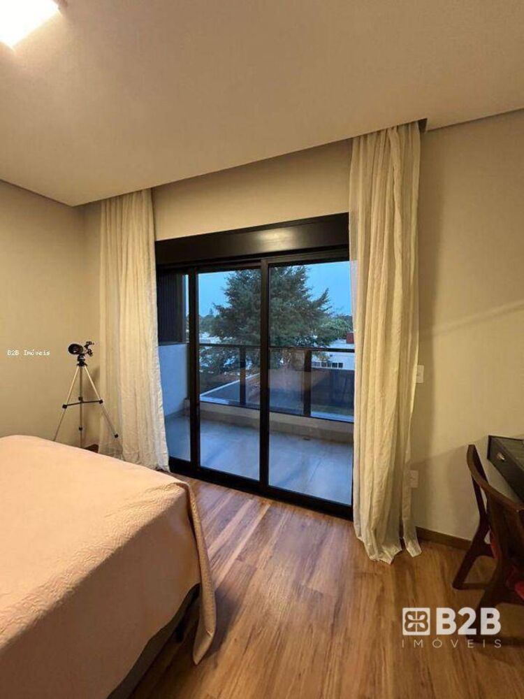 Casa à venda com 3 quartos, 300m² - Foto 10