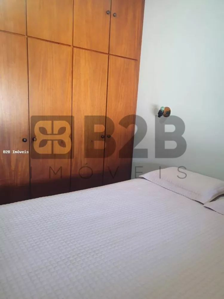 Casa à venda com 3 quartos, 181m² - Foto 8