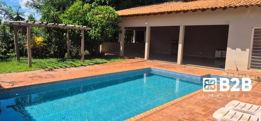 Chácara, 3 quartos, 580 m² - Foto 1