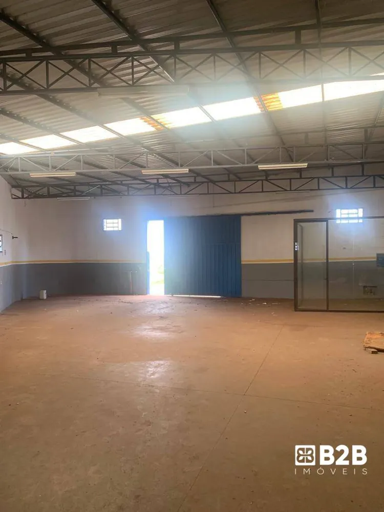 Depósito-Galpão, 202 m² - Foto 1