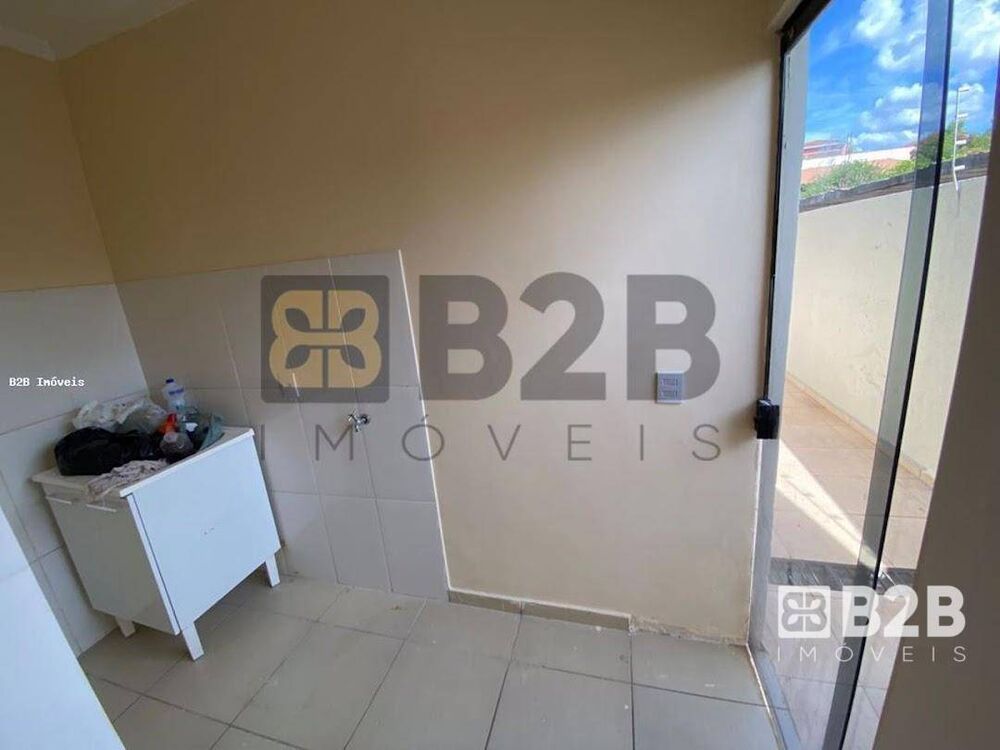 Casa à venda com 3 quartos, 169m² - Foto 8