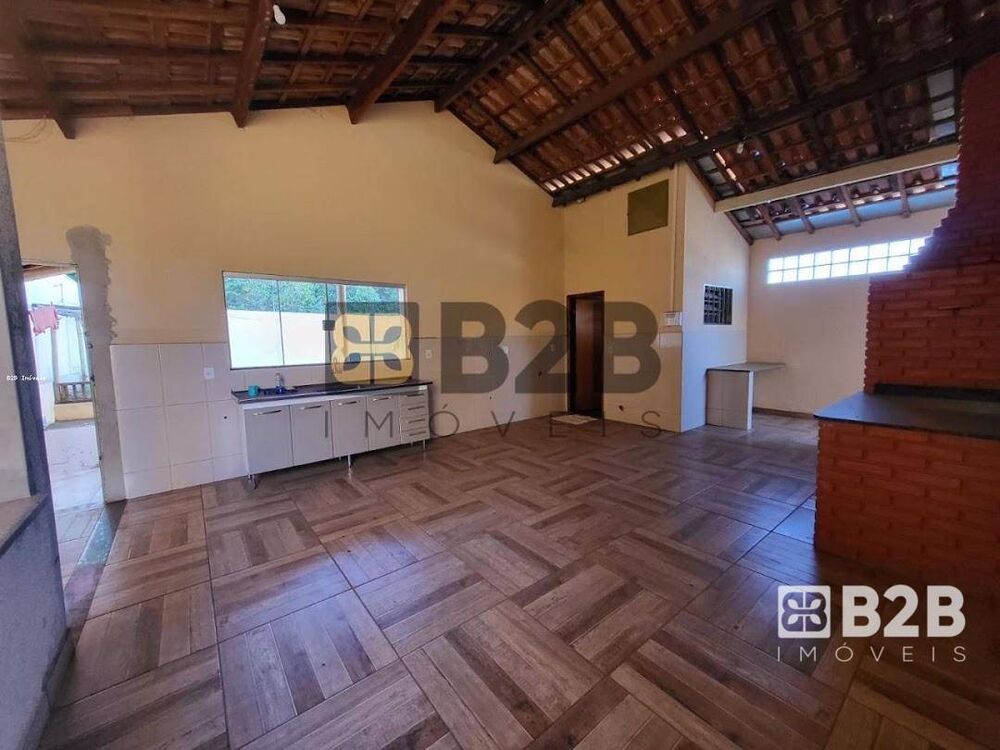 Casa, 3 quartos, 191 m² - Foto 2