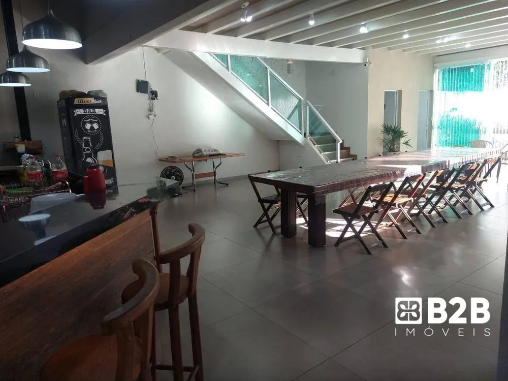 Casa, 3 quartos, 330 m² - Foto 4