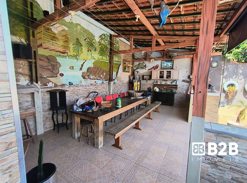 Casa, 3 quartos, 162 m² - Foto 1