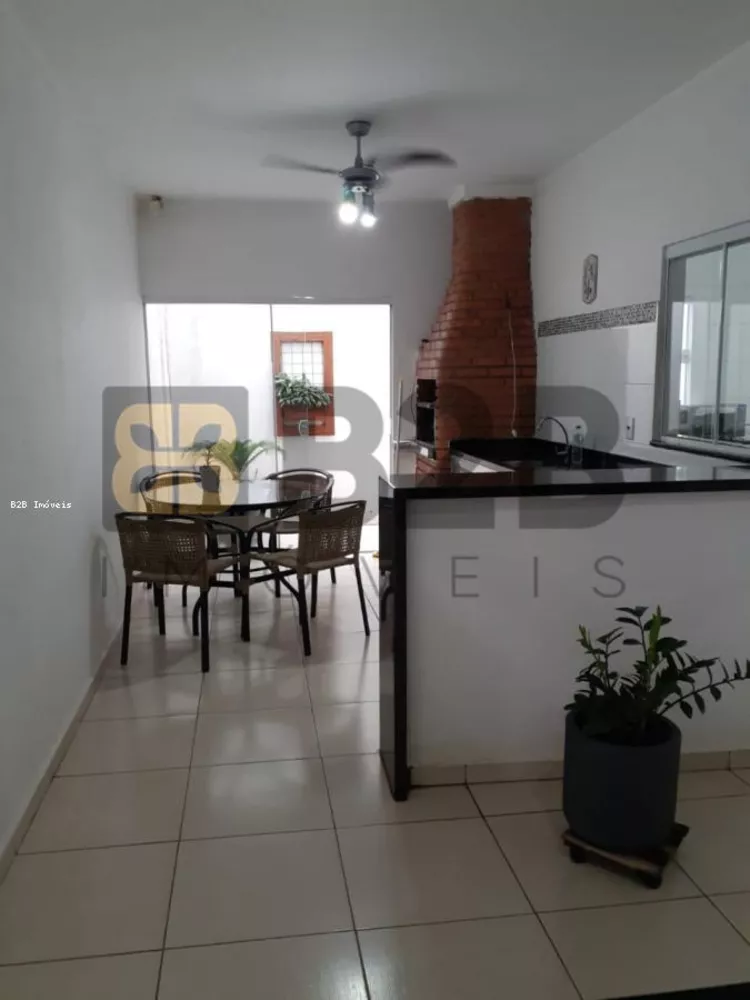 Casa à venda com 3 quartos, 160m² - Foto 4