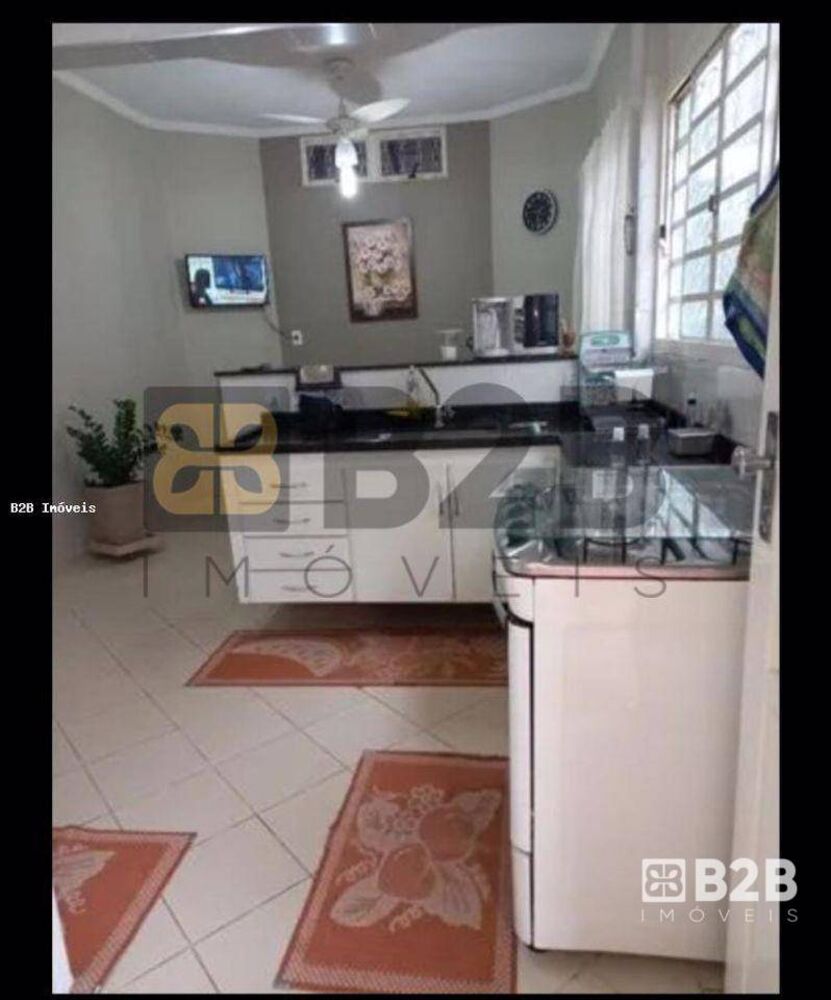 Casa, 3 quartos, 196 m² - Foto 4