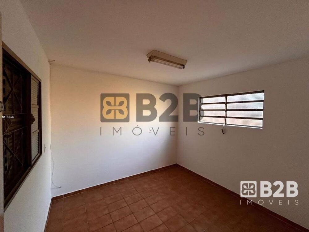 Casa, 5 quartos, 206 m² - Foto 1