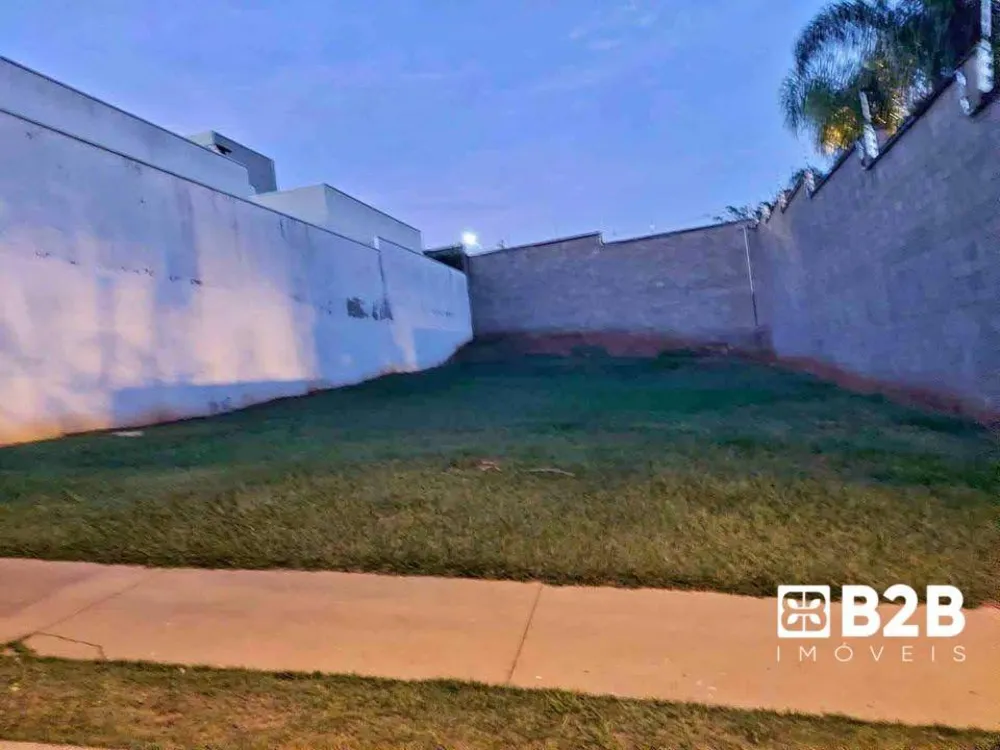 Loteamento e Condomínio, 420 m² - Foto 1