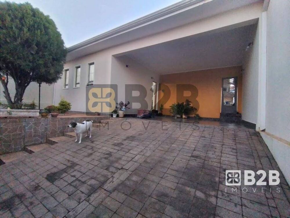 Casa, 3 quartos, 241 m² - Foto 1