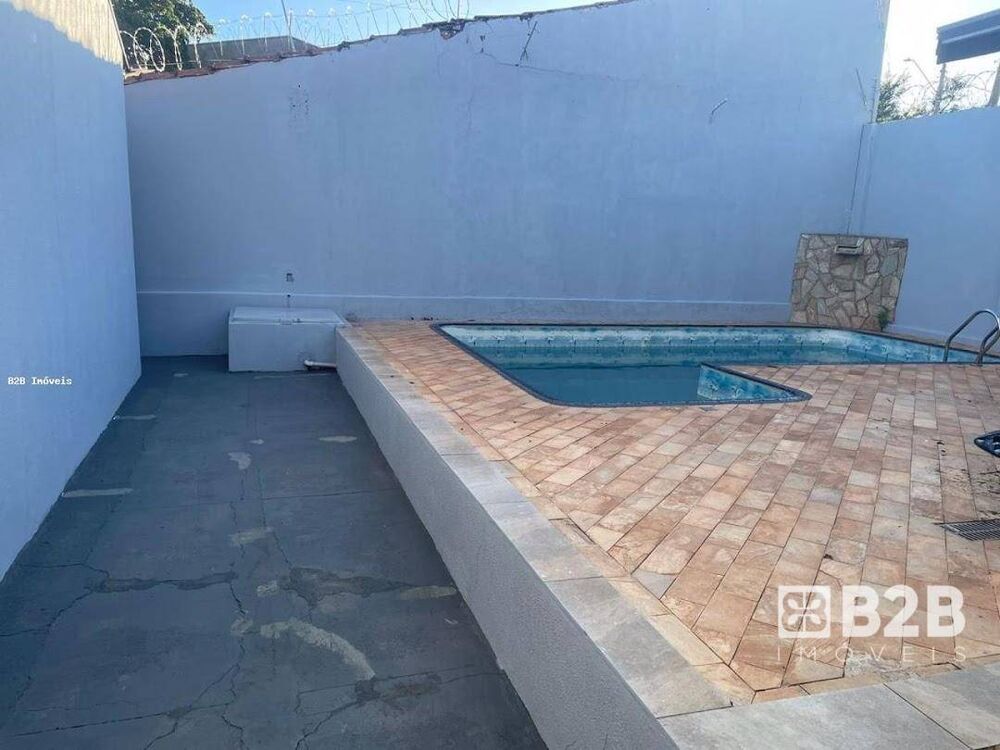 Casa, 2 quartos, 200 m² - Foto 2
