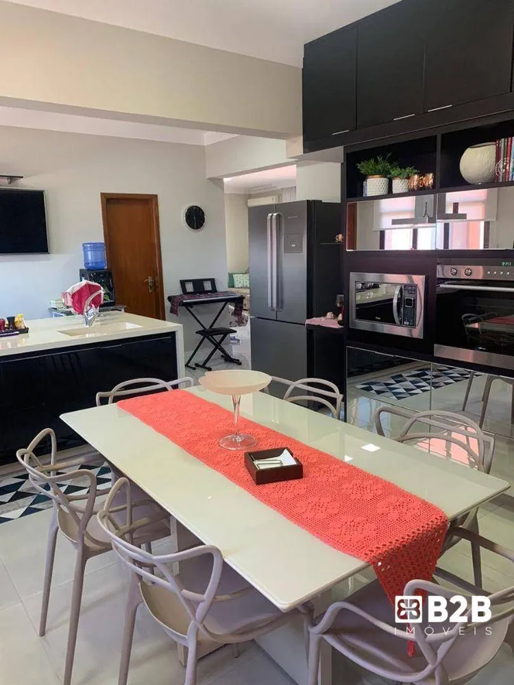 Apartamento, 3 quartos, 189 m² - Foto 4