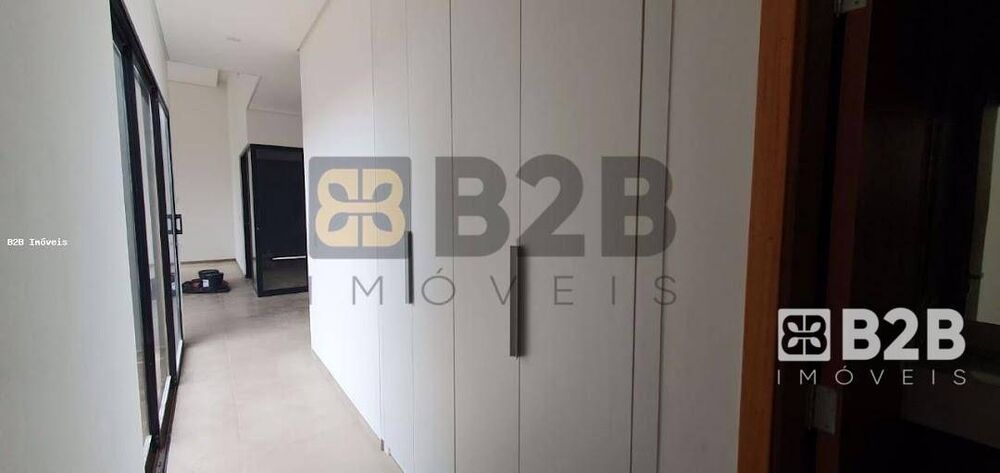 Casa de Condomínio à venda com 3 quartos, 182m² - Foto 1