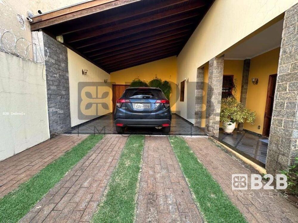 Casa, 3 quartos, 310 m² - Foto 1