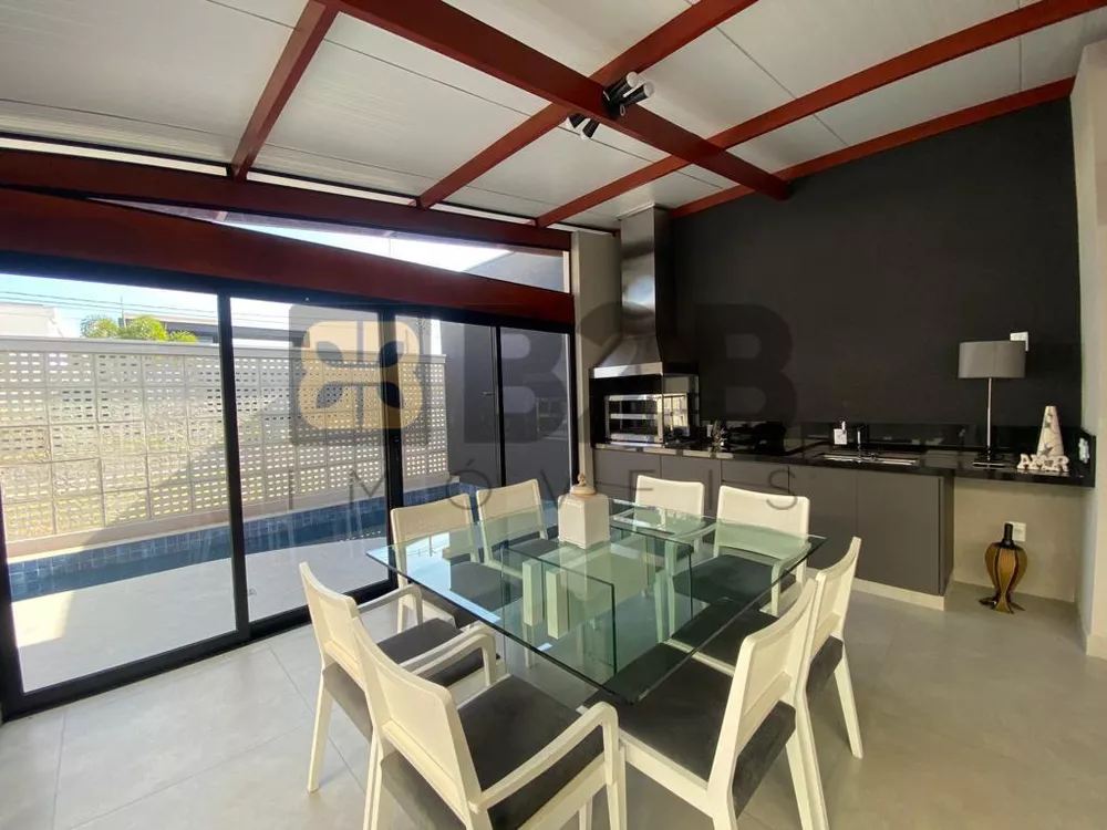 Casa de Condomínio à venda com 3 quartos, 240m² - Foto 3