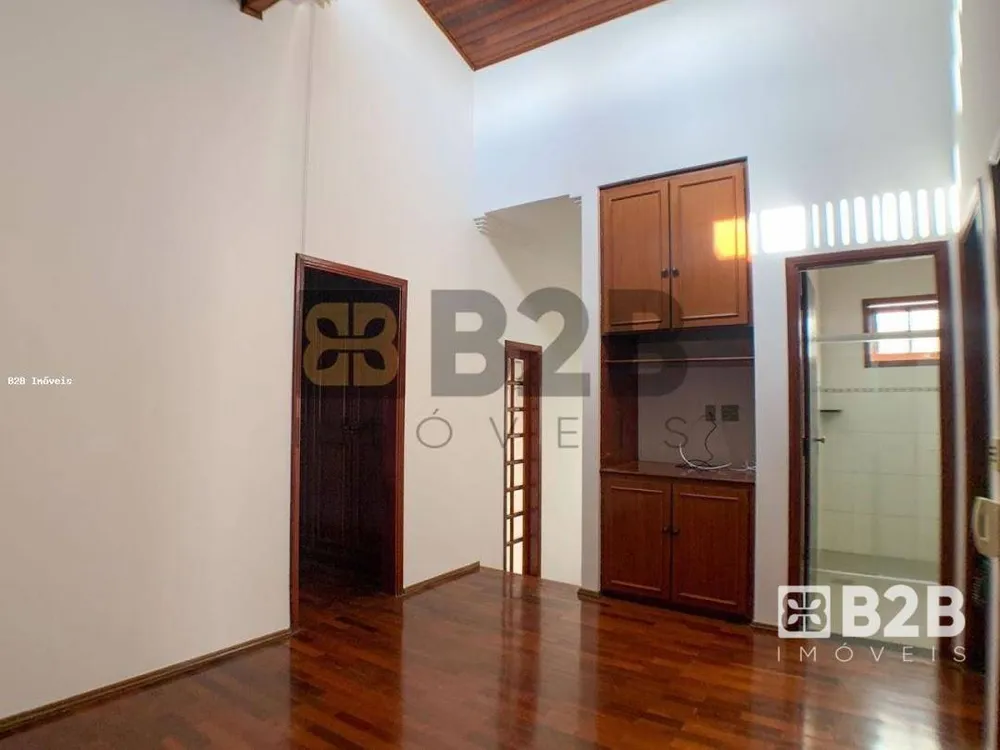 Casa, 3 quartos, 300 m² - Foto 11