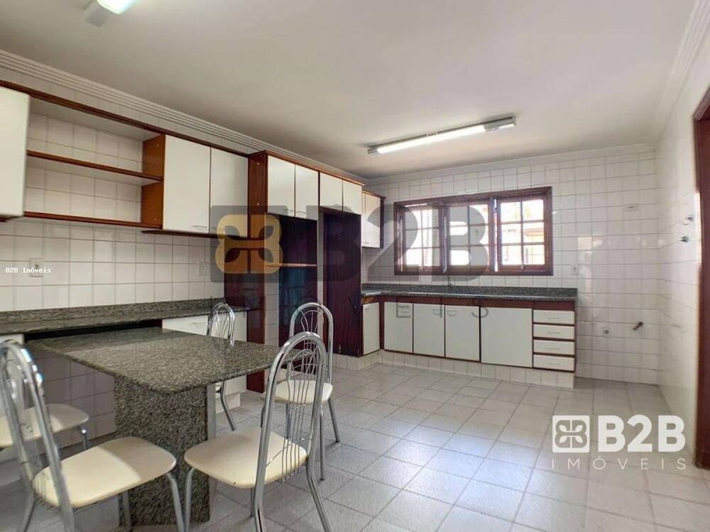 Casa, 3 quartos, 300 m² - Foto 6