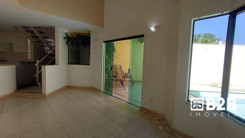 Casa, 2 quartos, 173 m² - Foto 1