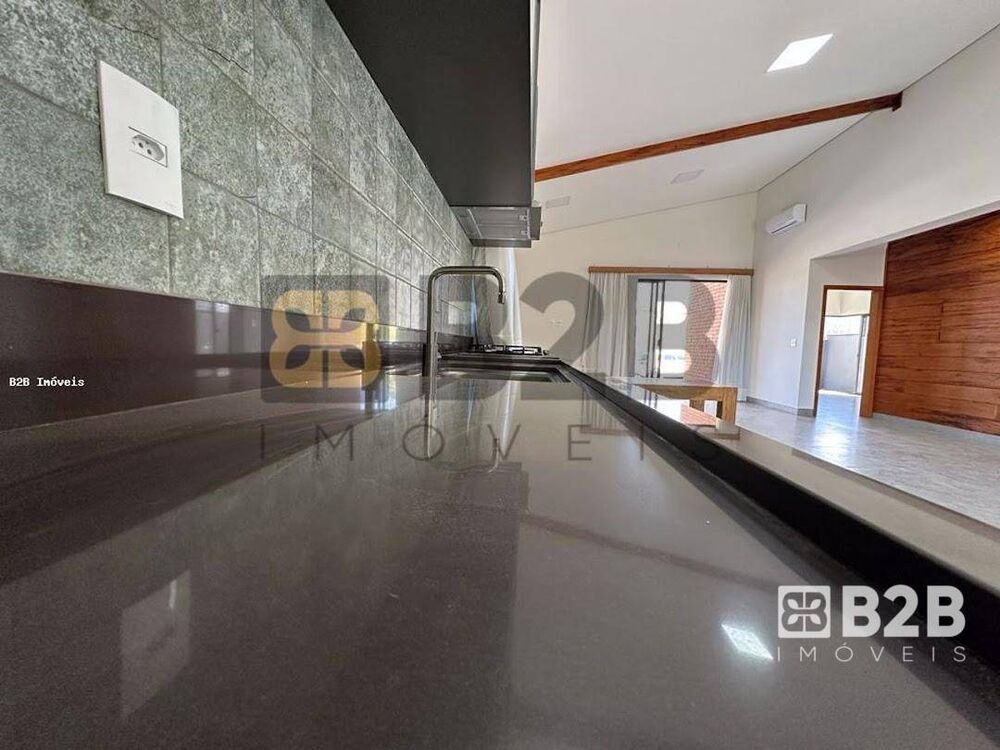 Casa de Condomínio à venda com 2 quartos, 157m² - Foto 2