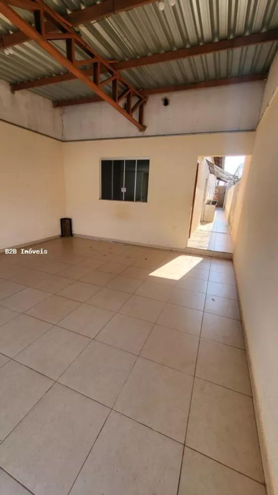 Casa à venda com 3 quartos, 127m² - Foto 2