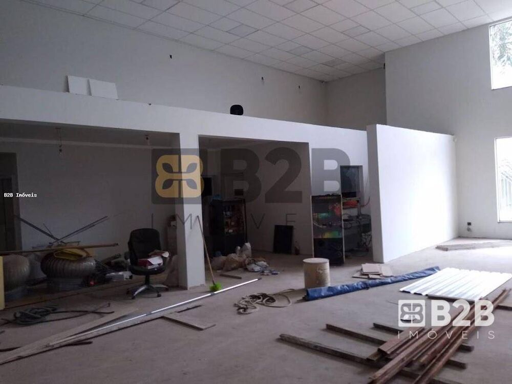 Loja-Salão, 930 m² - Foto 1