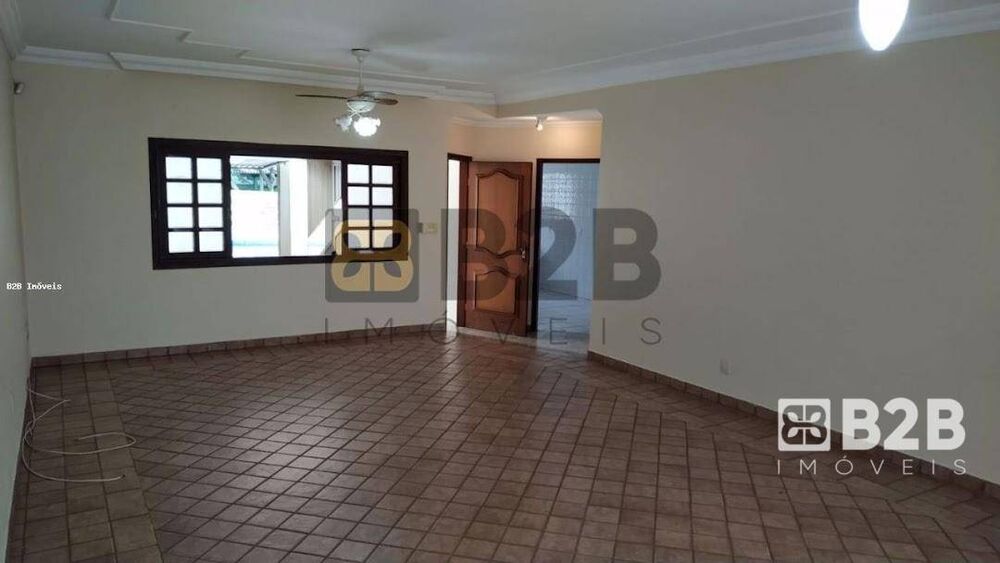 Casa, 3 quartos, 200 m² - Foto 1