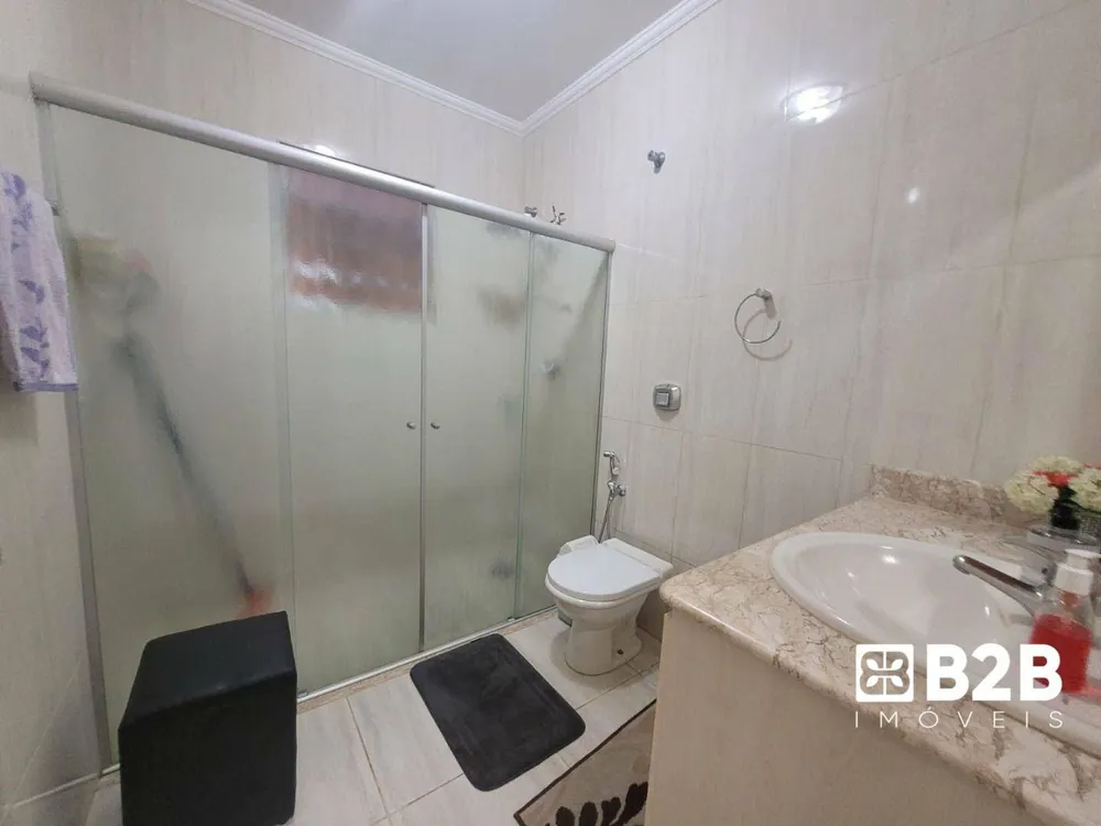 Casa, 3 quartos, 226 m² - Foto 1