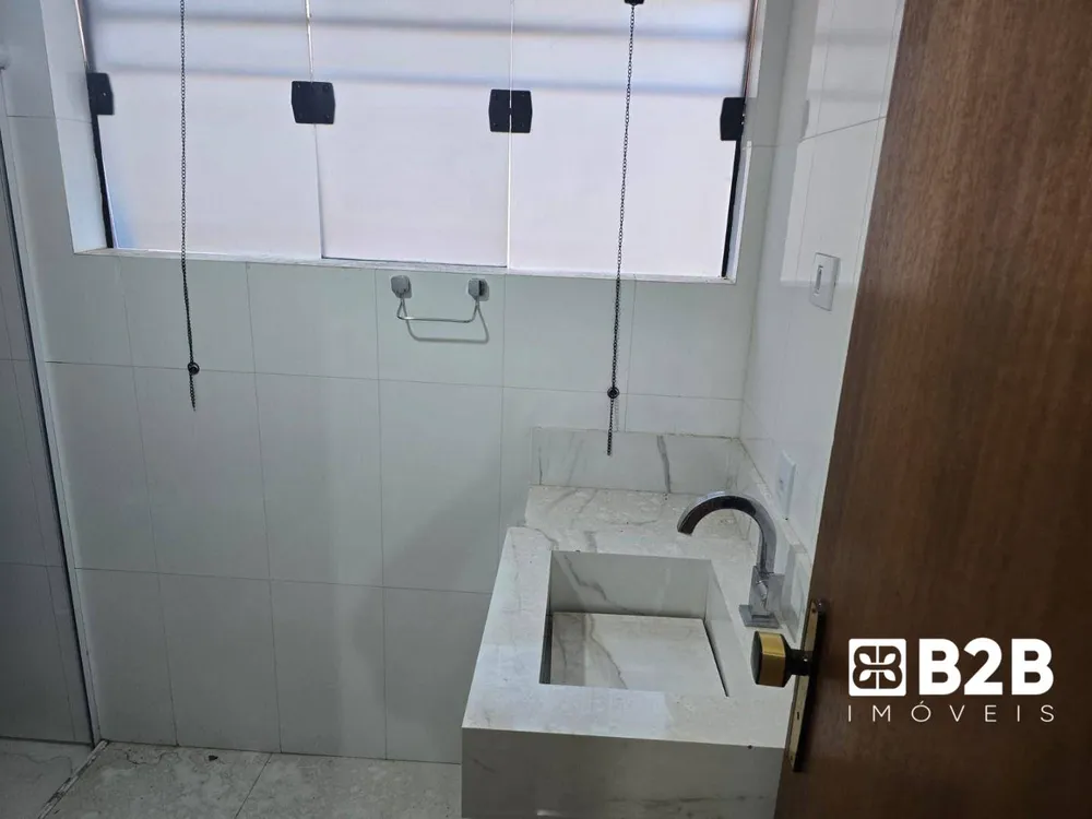 Casa, 5 quartos, 290 m² - Foto 1