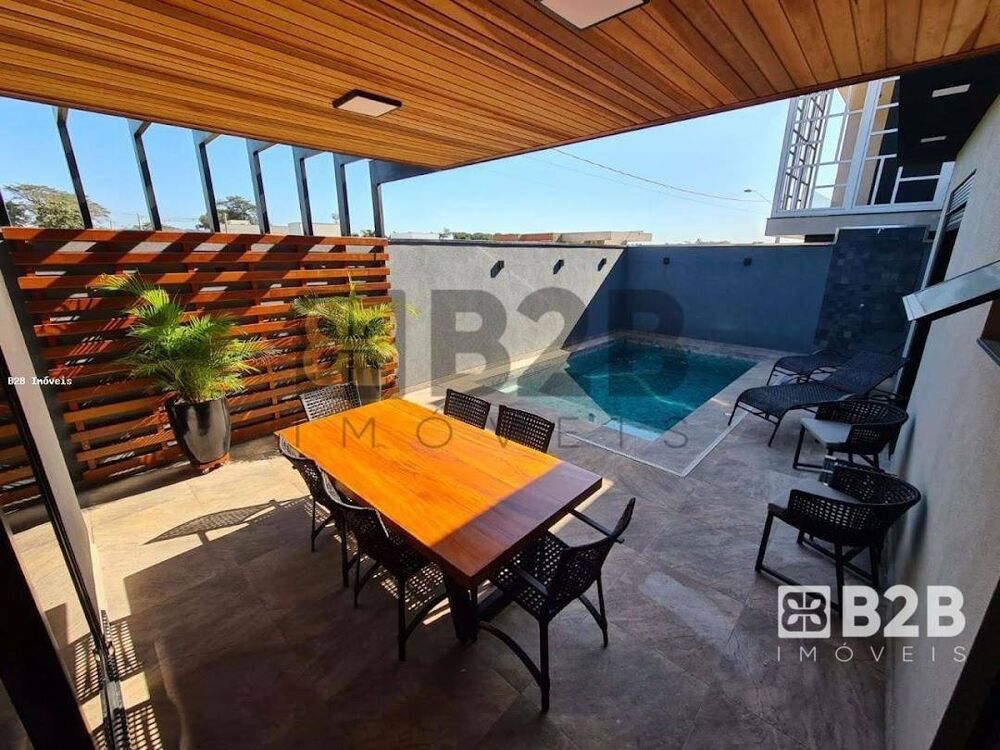 Casa de Condomínio à venda com 3 quartos, 220m² - Foto 1