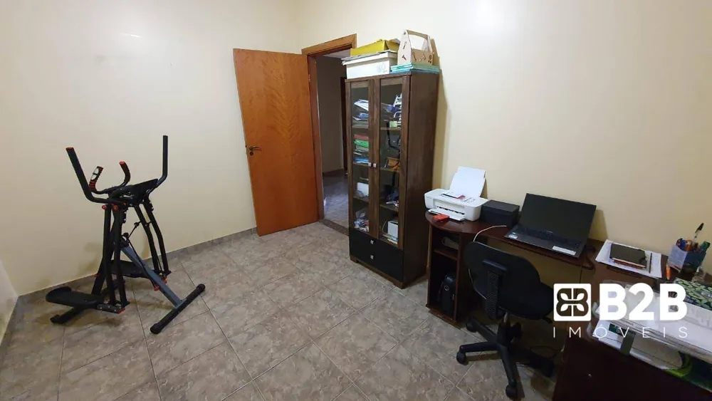 Casa, 4 quartos, 374 m² - Foto 2