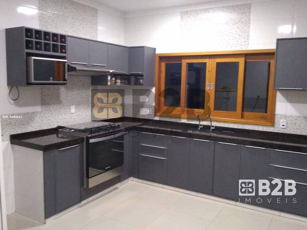 Casa à venda com 3 quartos, 400m² - Foto 16