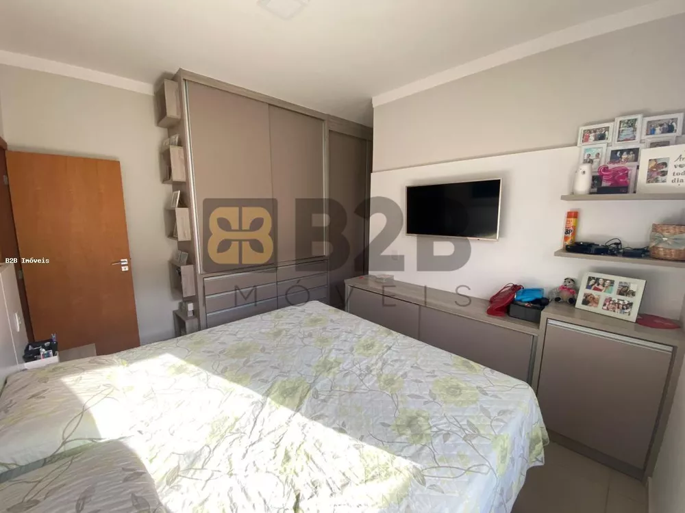 Casa de Condomínio à venda com 3 quartos, 202m² - Foto 4