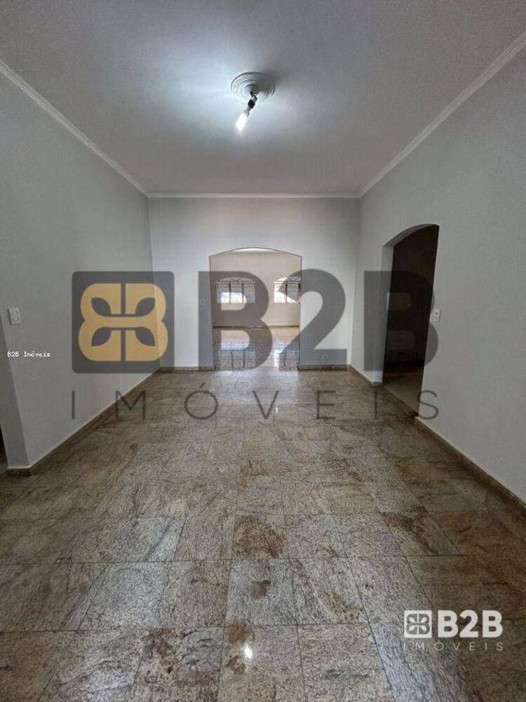 Casa à venda com 5 quartos, 400m² - Foto 1