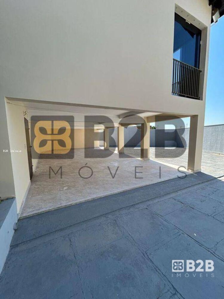 Casa à venda com 5 quartos, 400m² - Foto 3