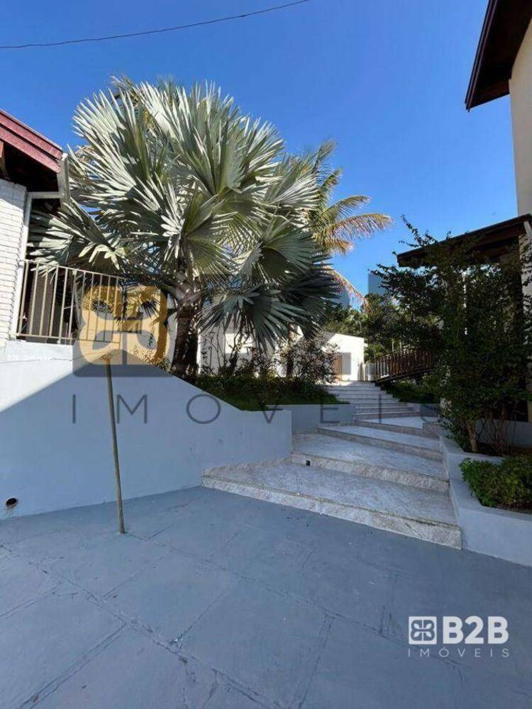 Casa à venda com 5 quartos, 400m² - Foto 4