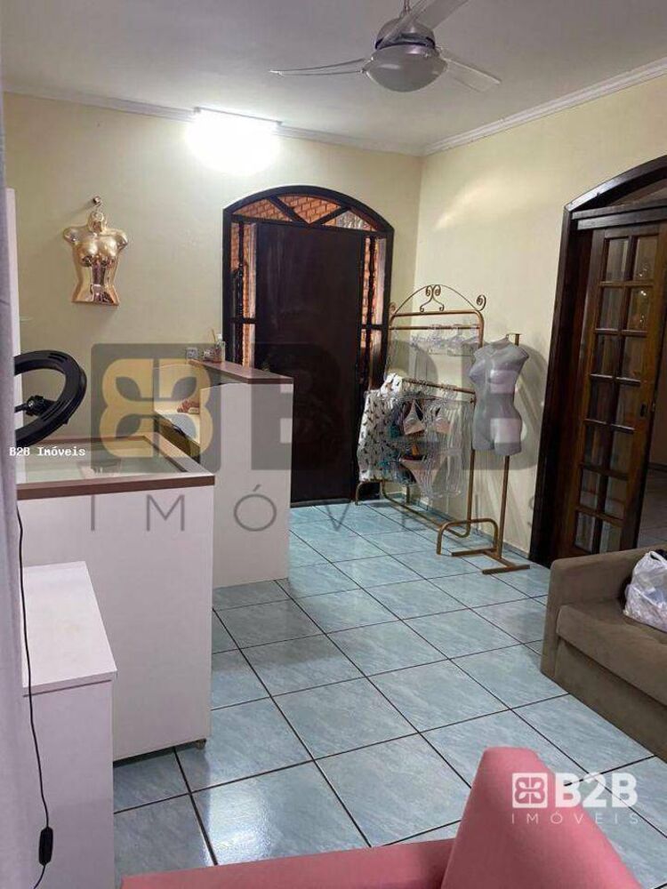 Casa, 4 quartos, 185 m² - Foto 1