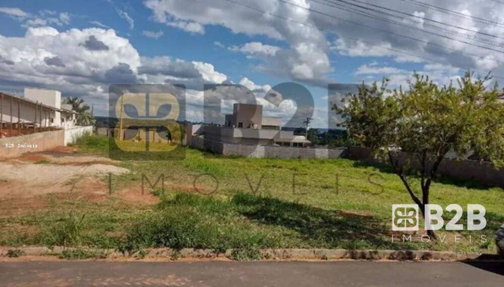 Loteamento e Condomínio, 450 m² - Foto 1