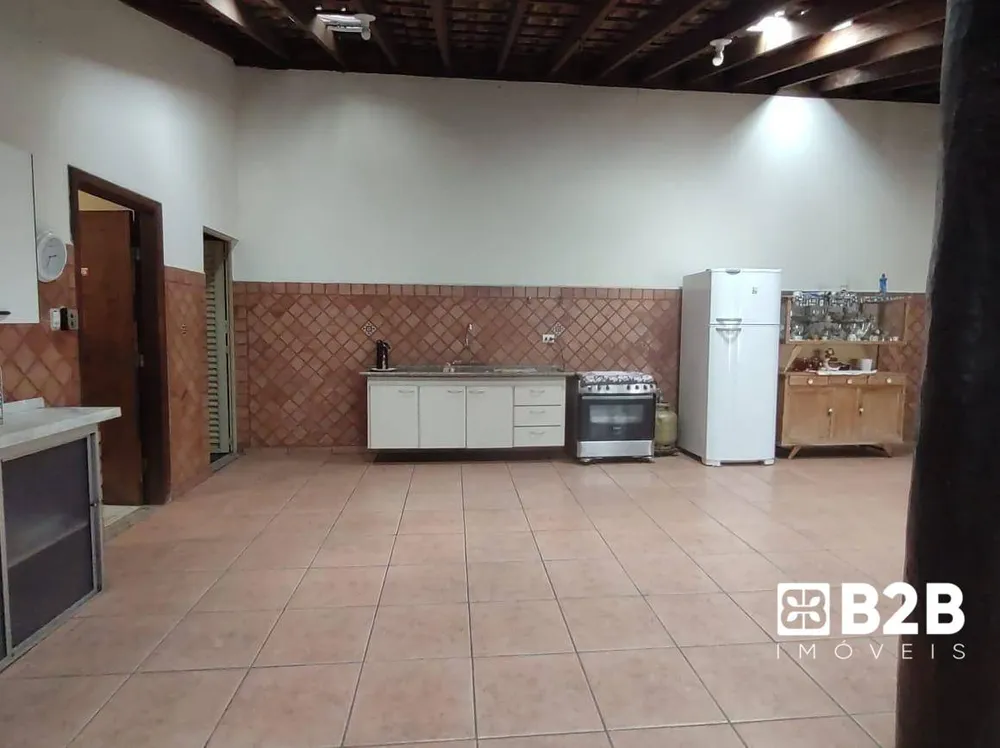 Casa, 2 quartos, 200 m² - Foto 2