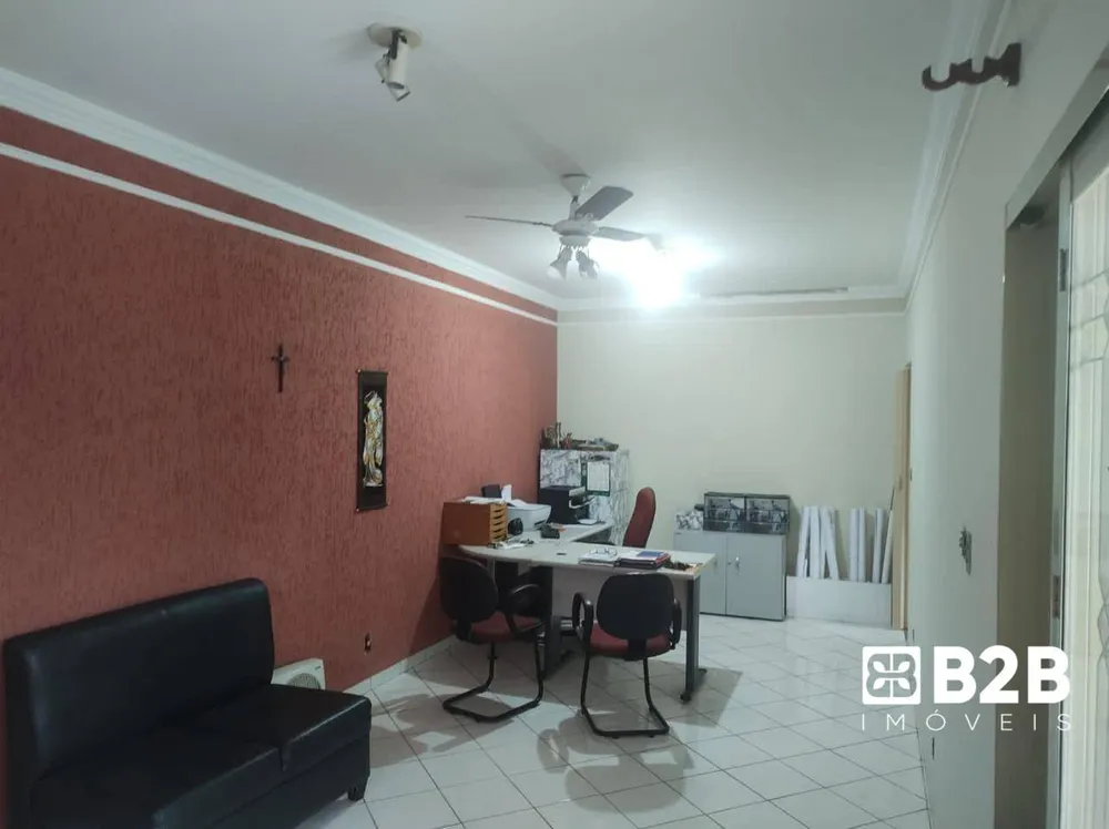 Casa, 2 quartos, 200 m² - Foto 1