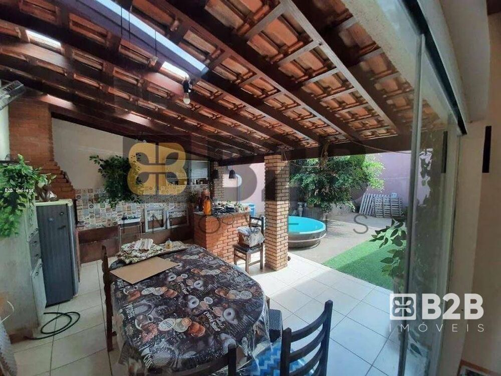 Casa, 3 quartos, 148 m² - Foto 1