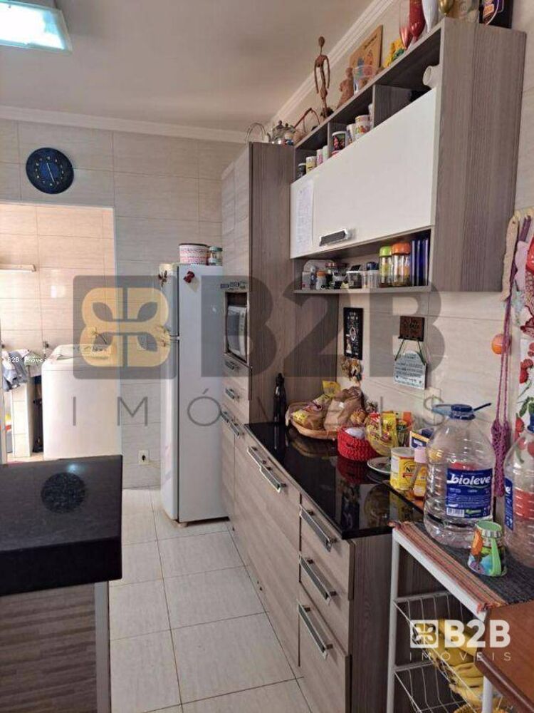 Casa, 3 quartos, 128 m² - Foto 2