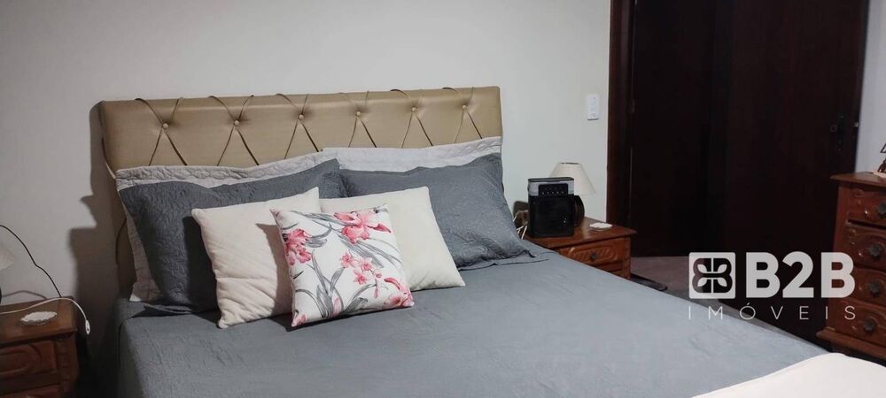Casa à venda com 3 quartos, 175m² - Foto 4