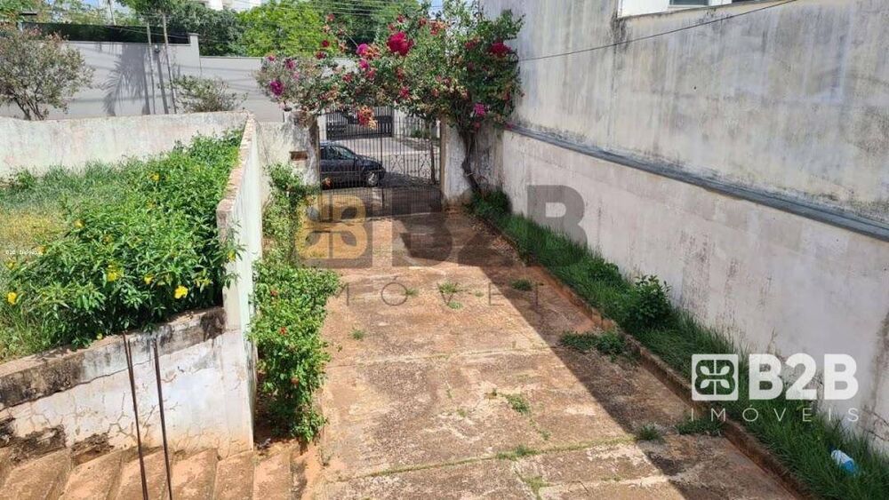 Casa, 3 quartos, 300 m² - Foto 1