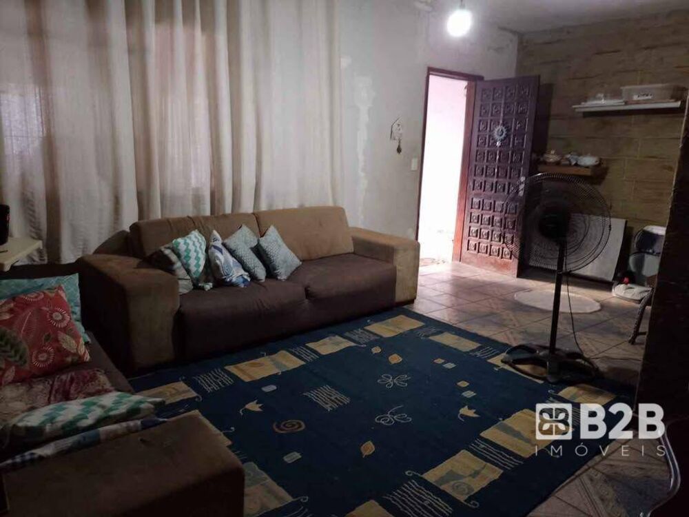 Casa, 3 quartos, 200 m² - Foto 1